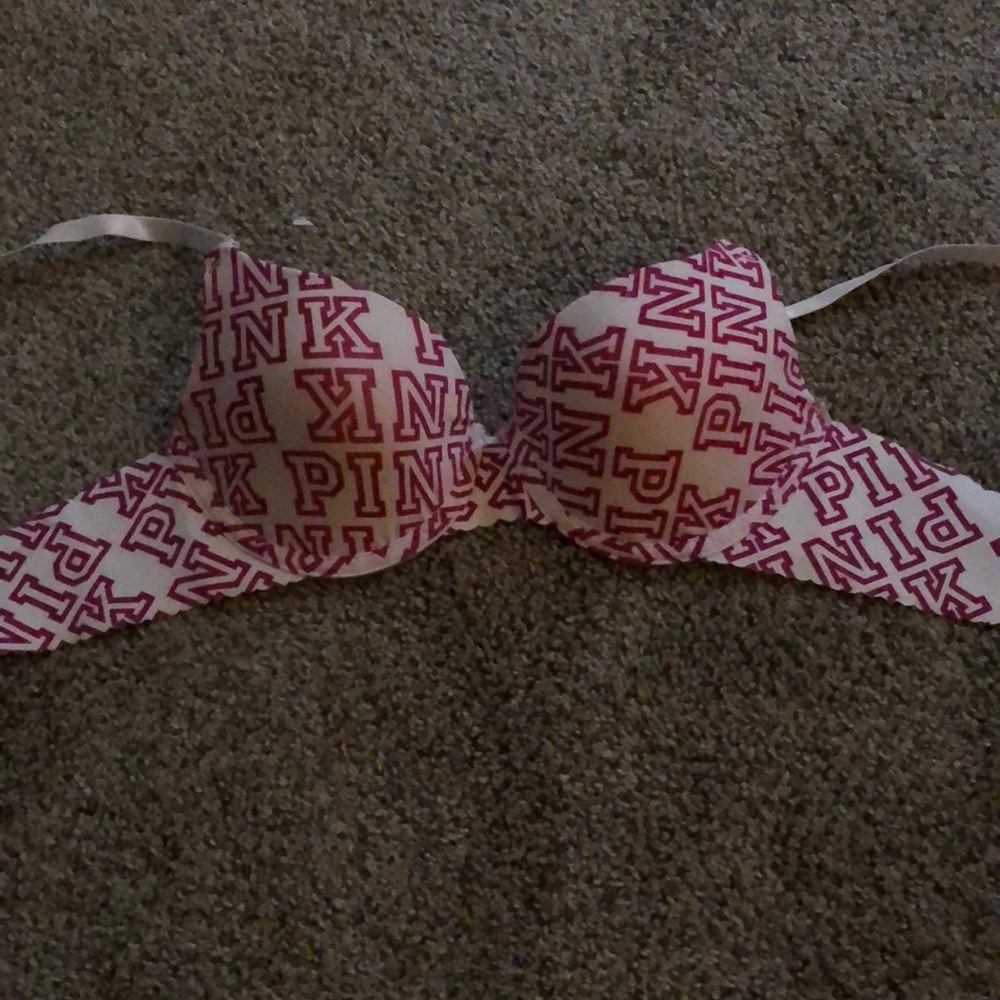 Victoria’s Secret bra size:34C